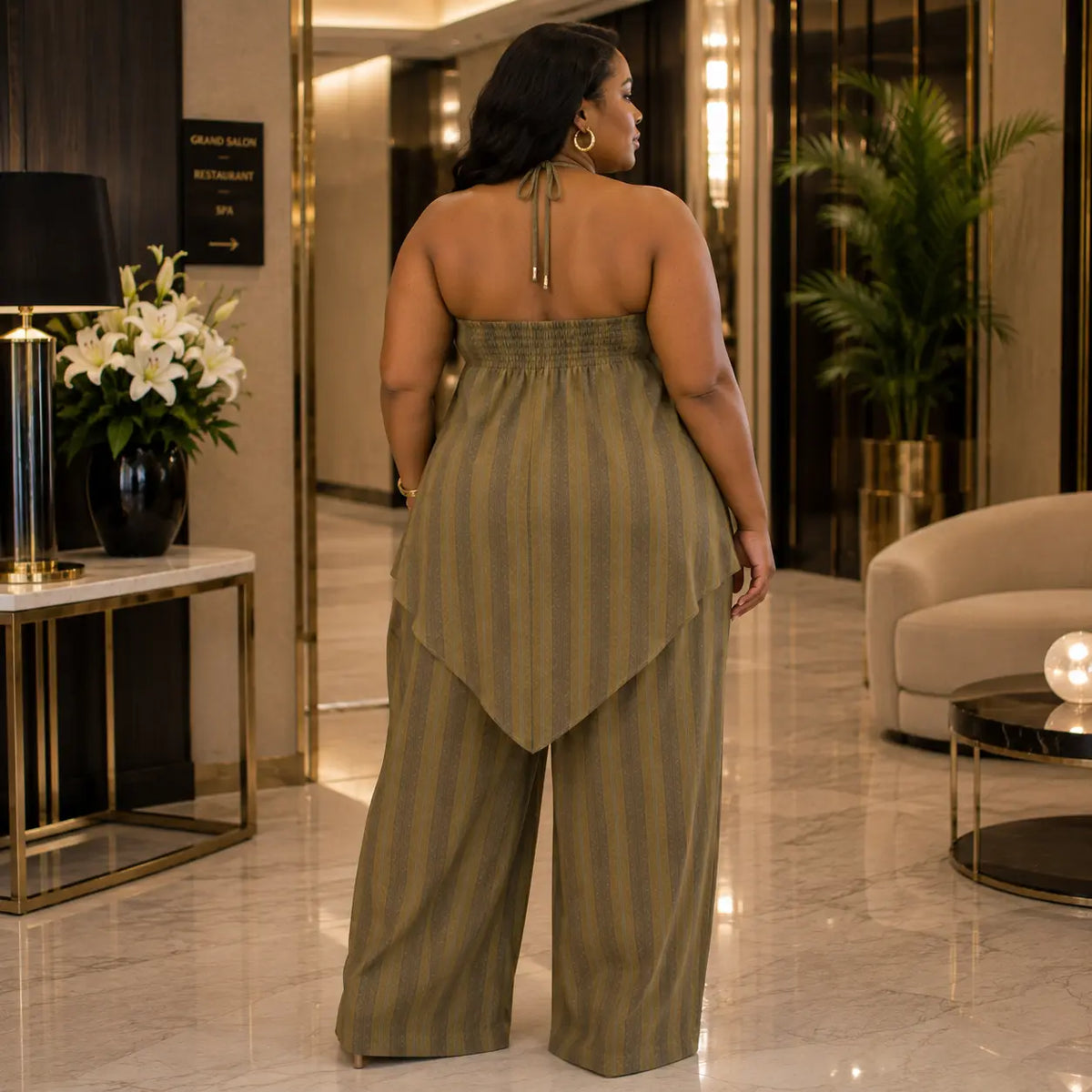 Ensemble 2 pièces halter rayé olive – vue de dos, modèle grande taille