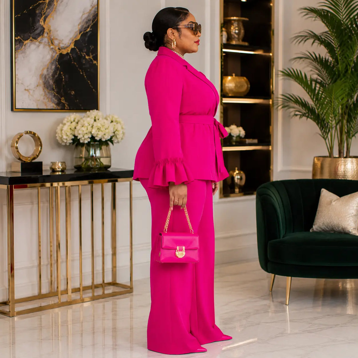 Tailleur 2 pièces rose fuchsia – vue de dos