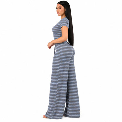 Ensemble 2 pièces femme bleu-gris et crème, haut manches courtes et pantalon large — vue de côté.
