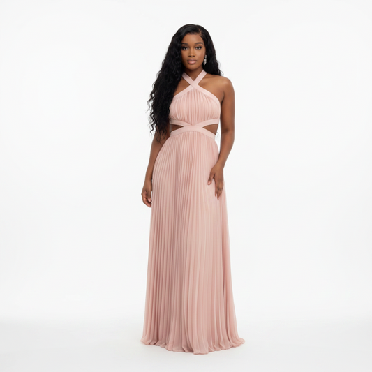 Robe longue plissée rose poudré col halter - vue studio fond blanc
